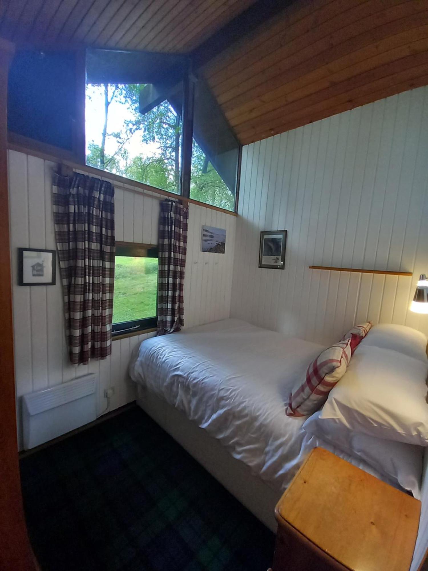 Loch Aweside Forest Lodge *