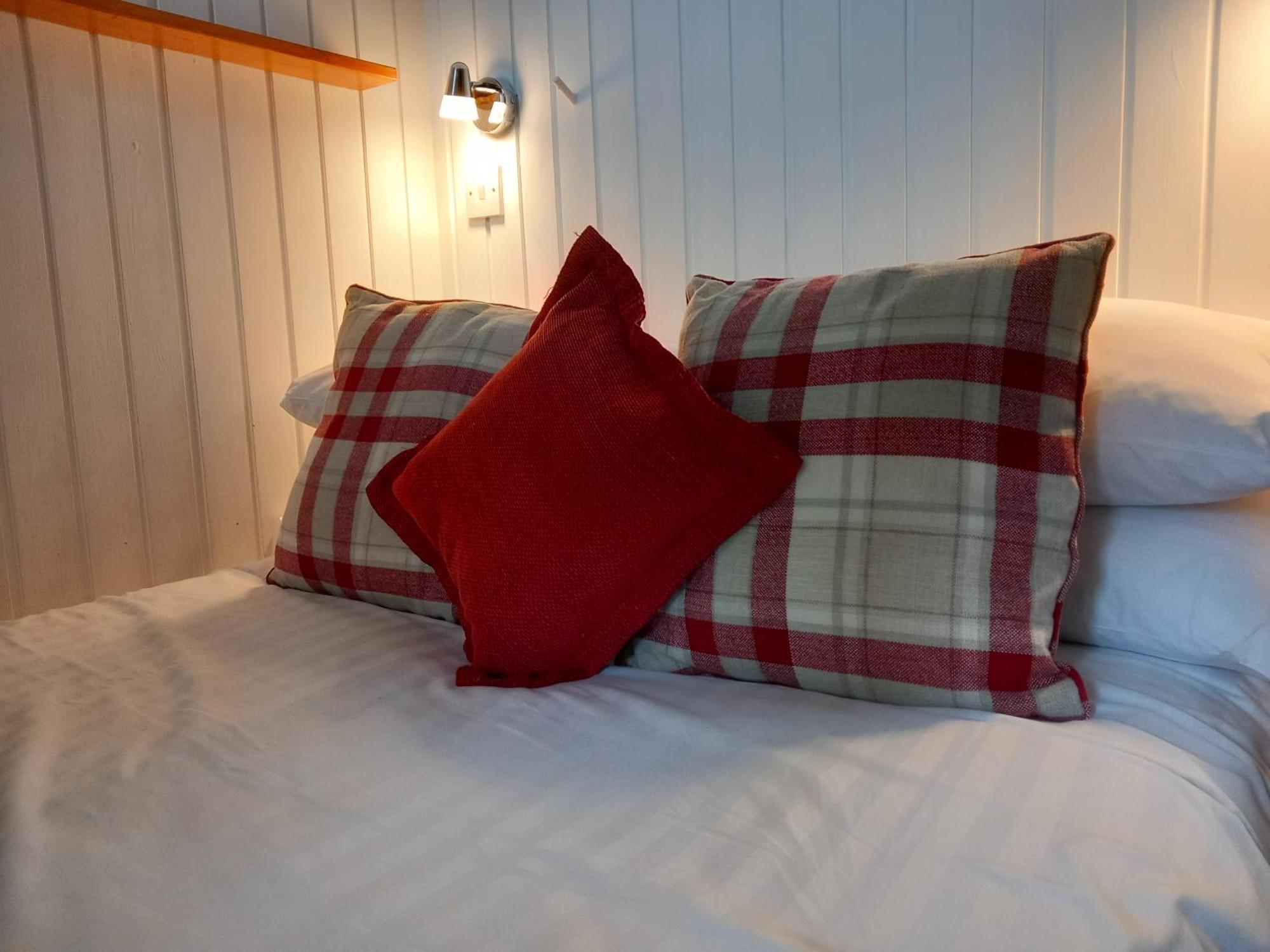 Loch Aweside Forest Lodge *